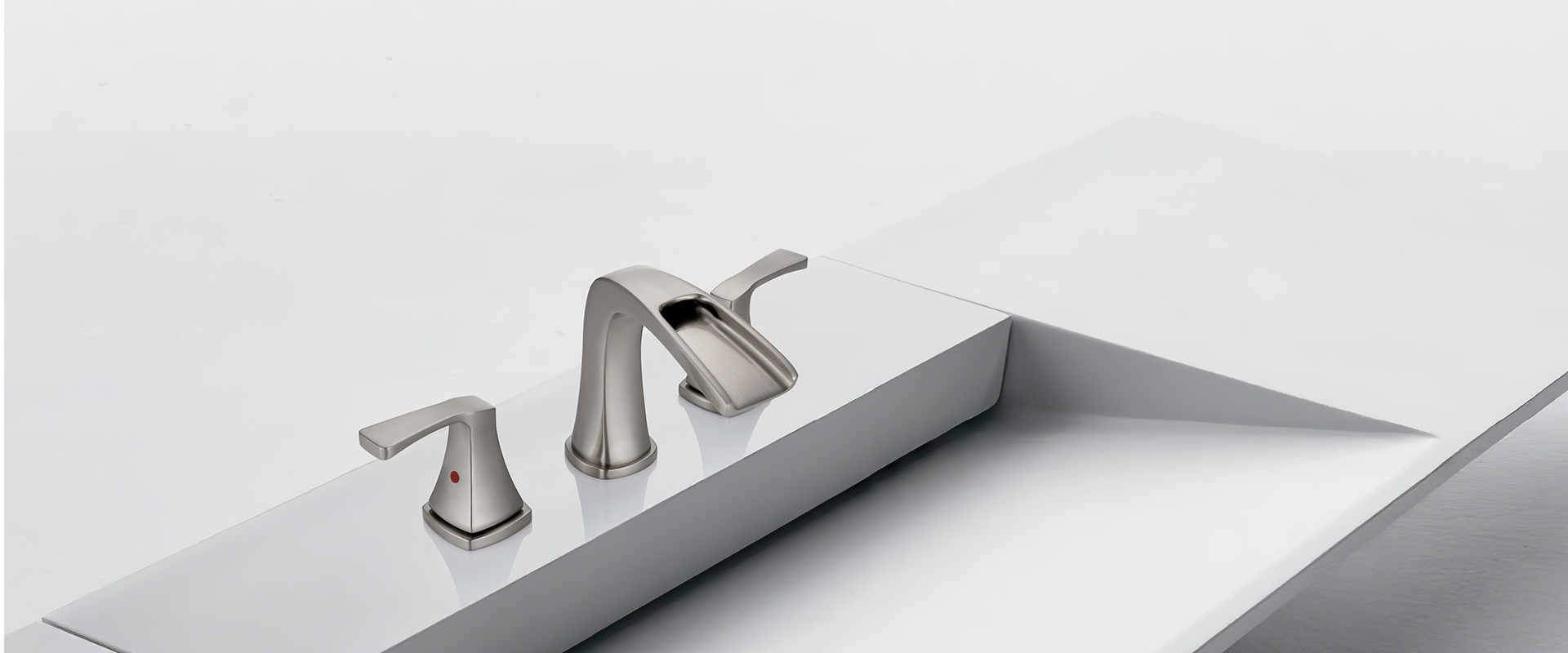 Torneira de banheiro de um orif&iacute;cio de um &uacute;nico