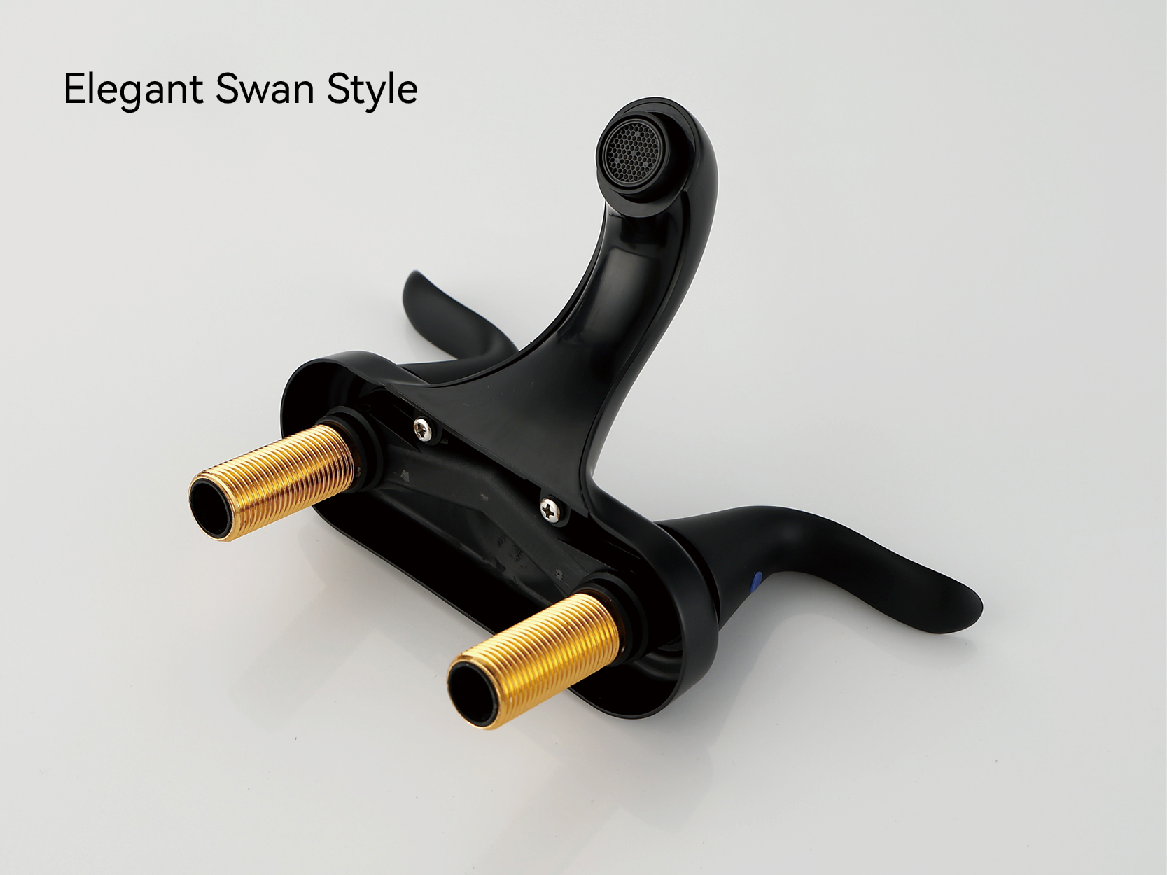 torneiras de banheiro cromadas