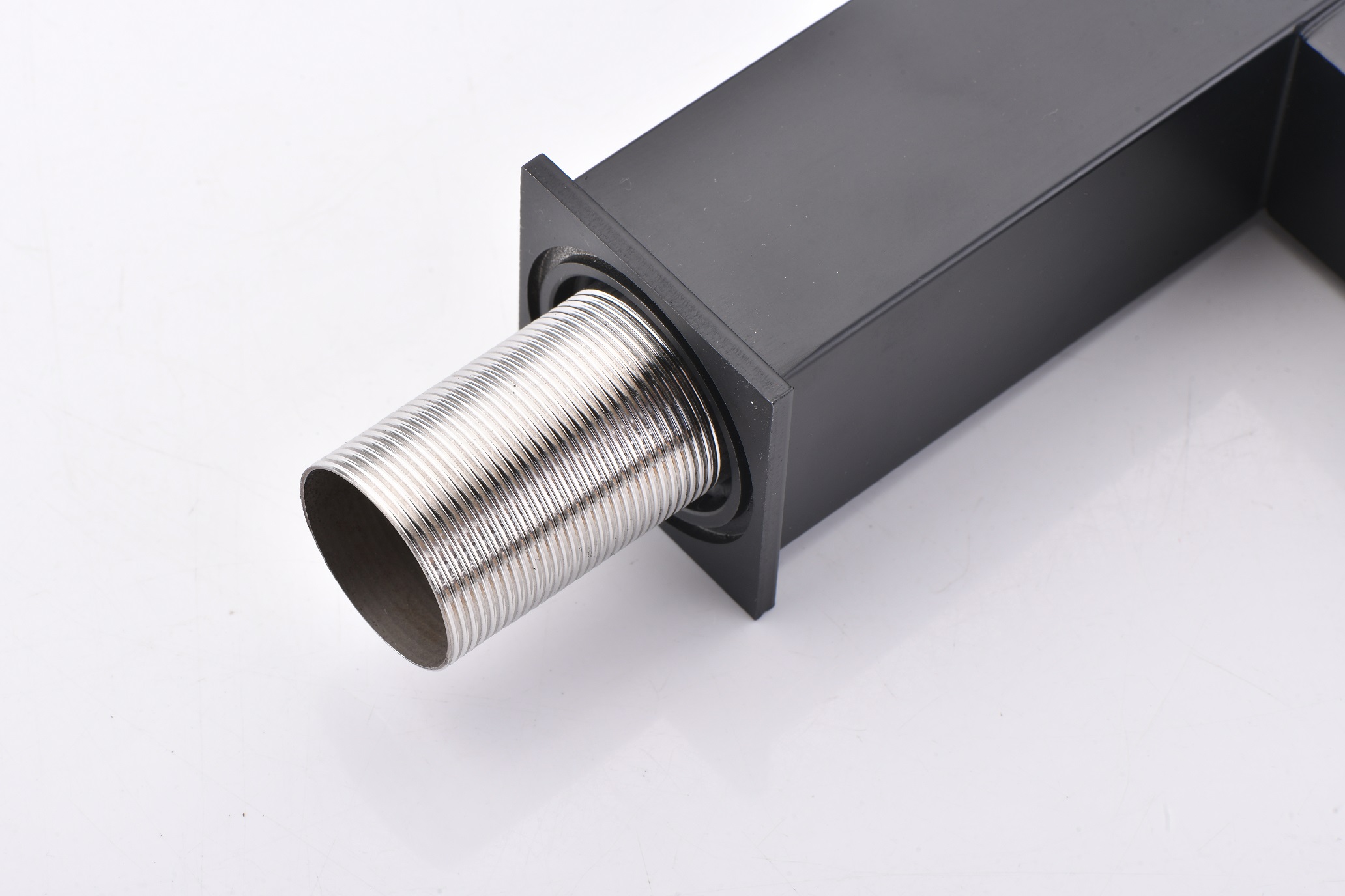 torneira para pia de banheiro com furo &uacute;nico