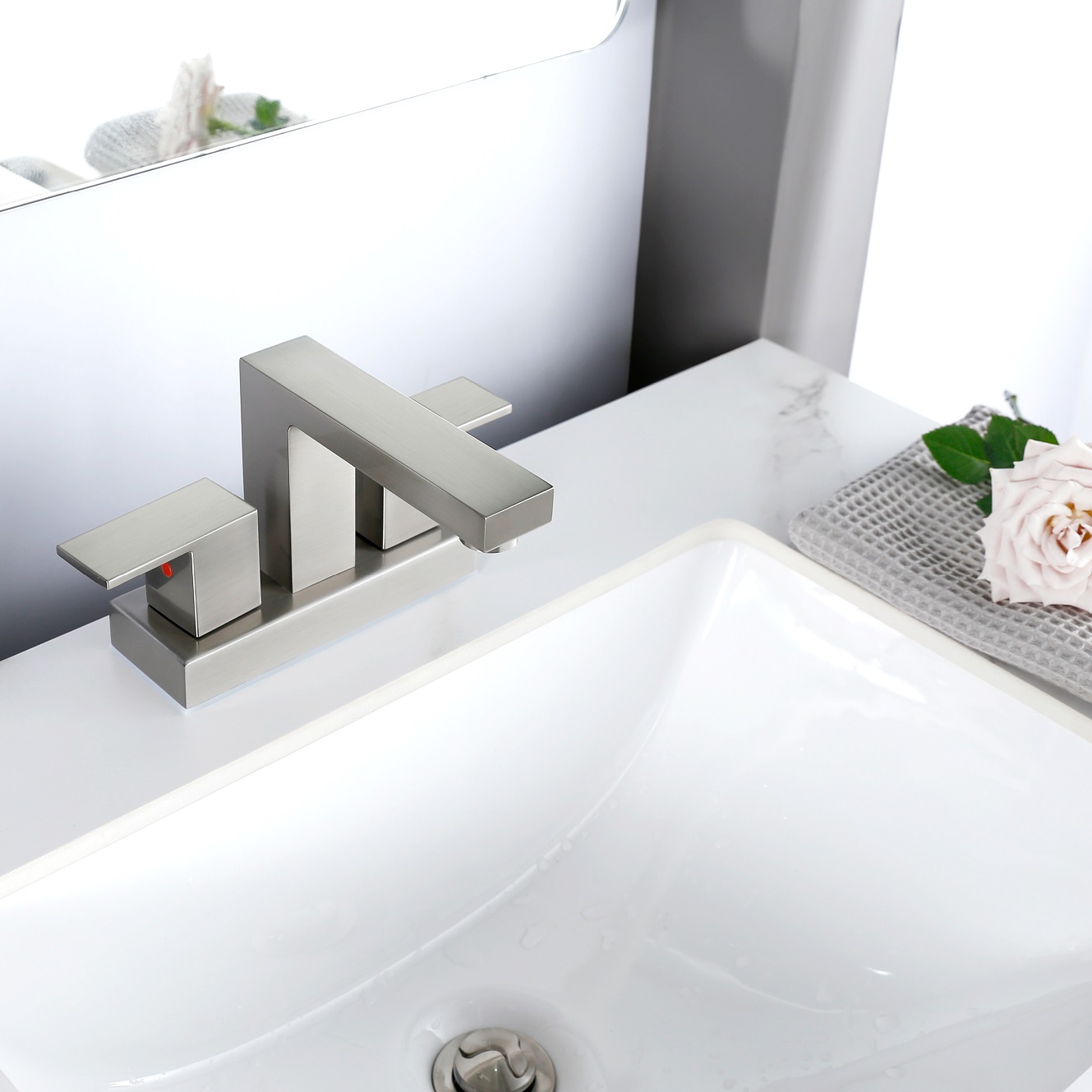 Mangueira de níquel escovada escova um orifício de um buraco quente e fria misturador de bacia