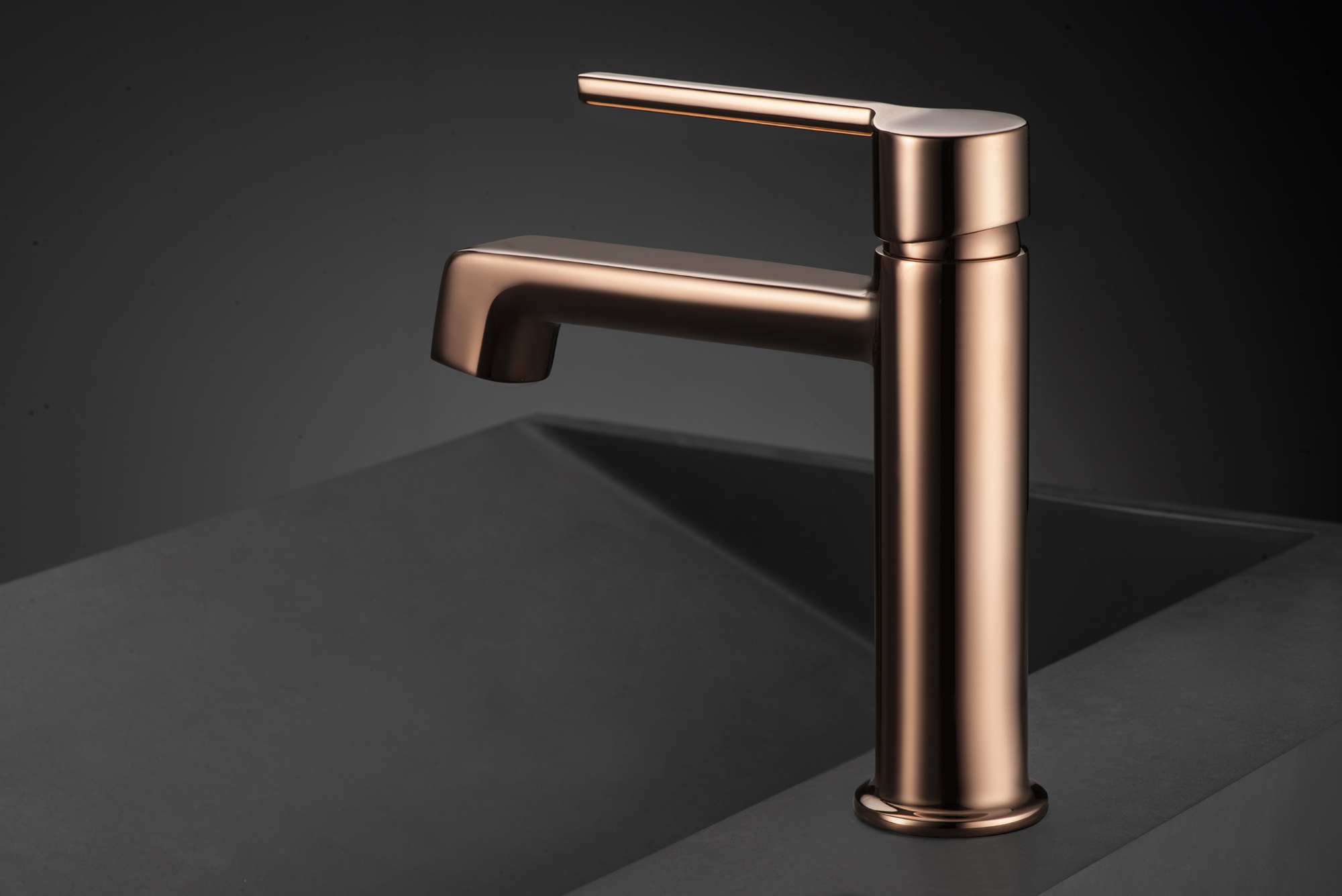 torneira de banheiro de tr&ecirc;s furos