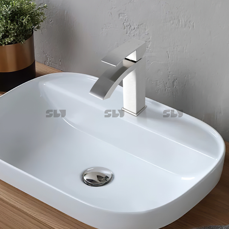 Torneira de aço inoxidável astuto banheiro de banheiro único banheiro de um banheiro de um design novo design de design