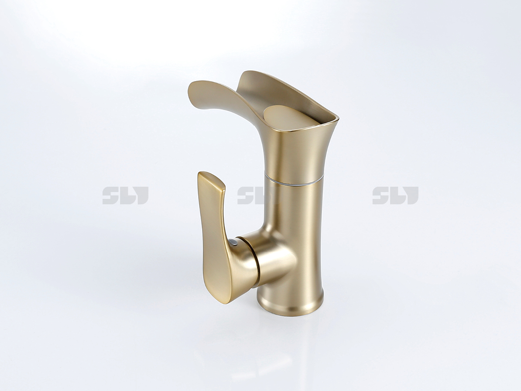 Torneira de banheiro centeret de 5 polegadas