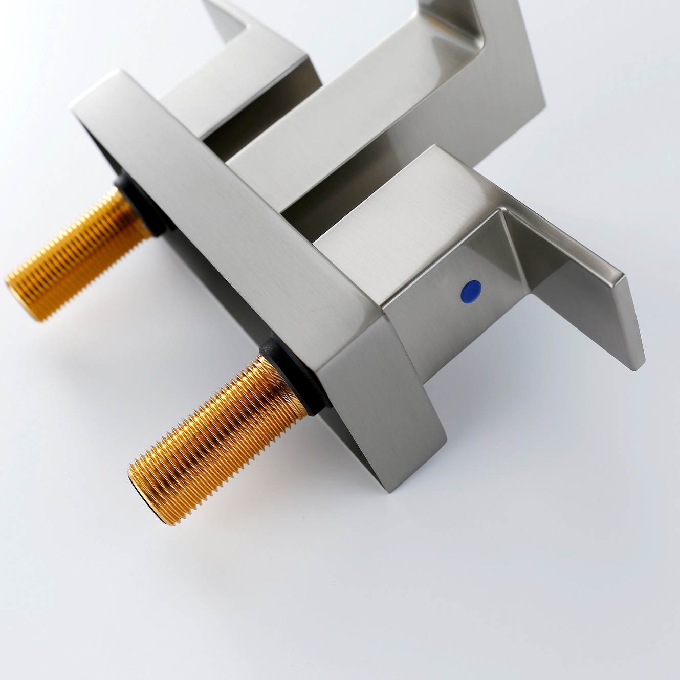 Mangueira de níquel escovada escova um orifício de um buraco quente e fria misturador de bacia