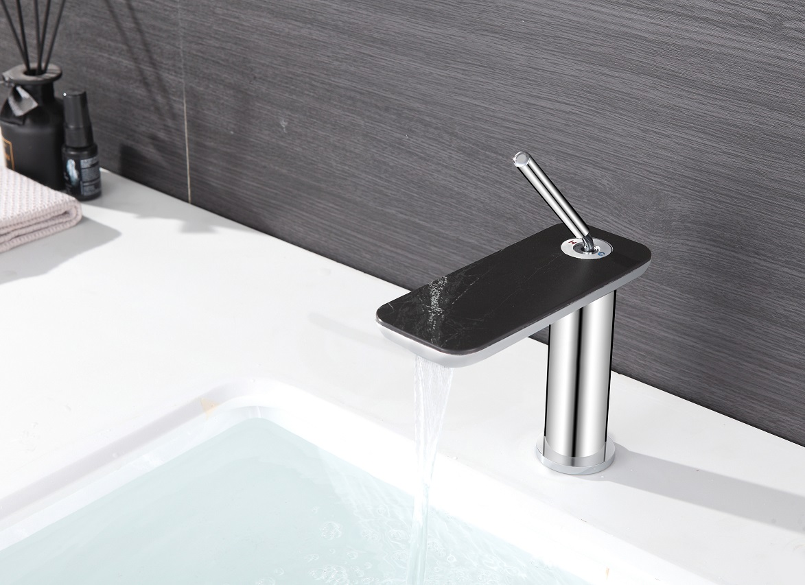 torneiras de banheira de banheiro