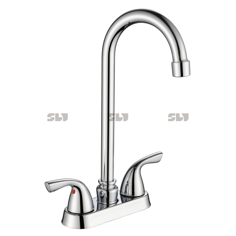 Torneiras de cozinha cromadas e frias e frias