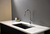 Torneira de pia cromada astíssima com pulverizador de montagem na parede Torneira de cozinha Pull Out Kitchen