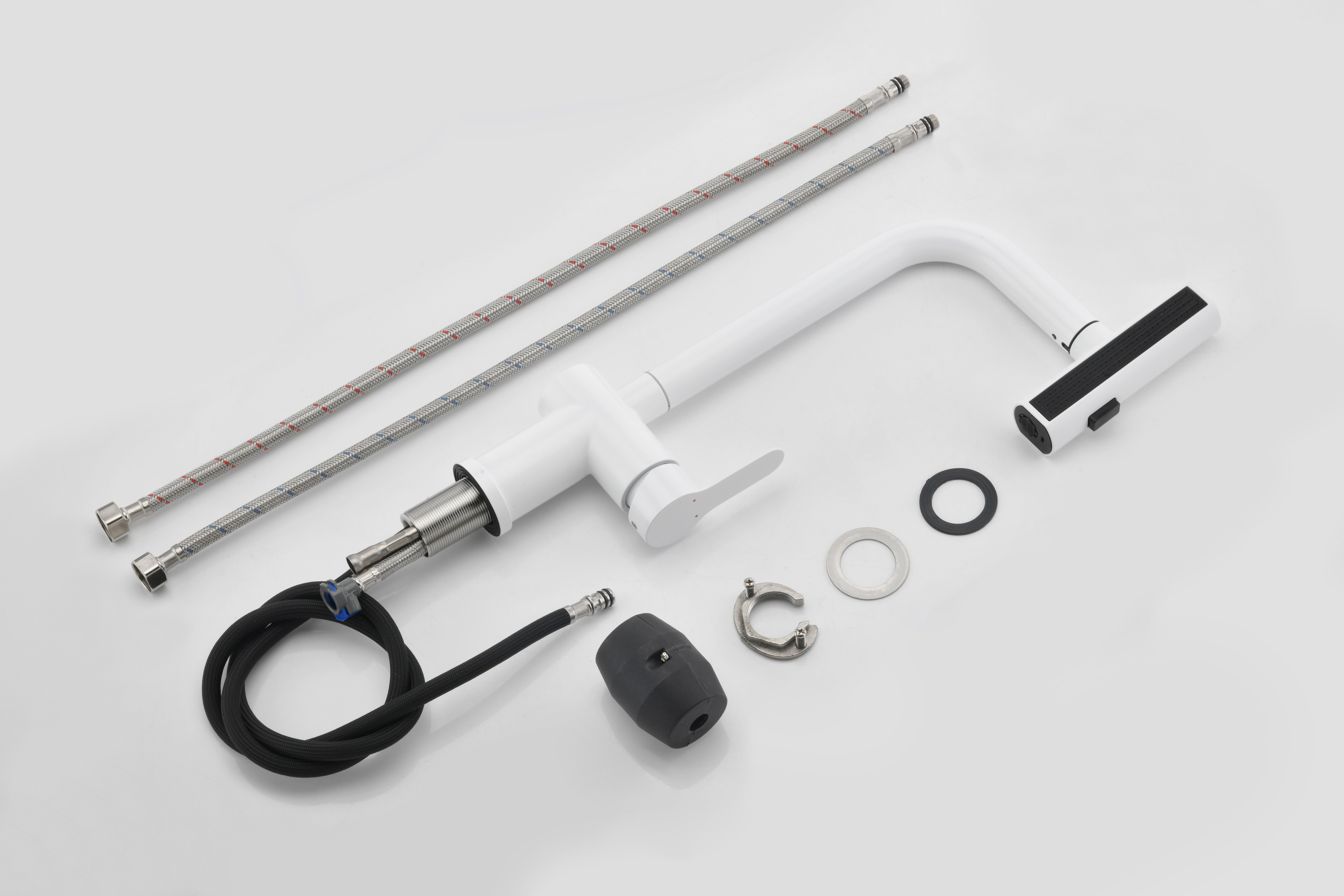 pia de cozinha com torneiras