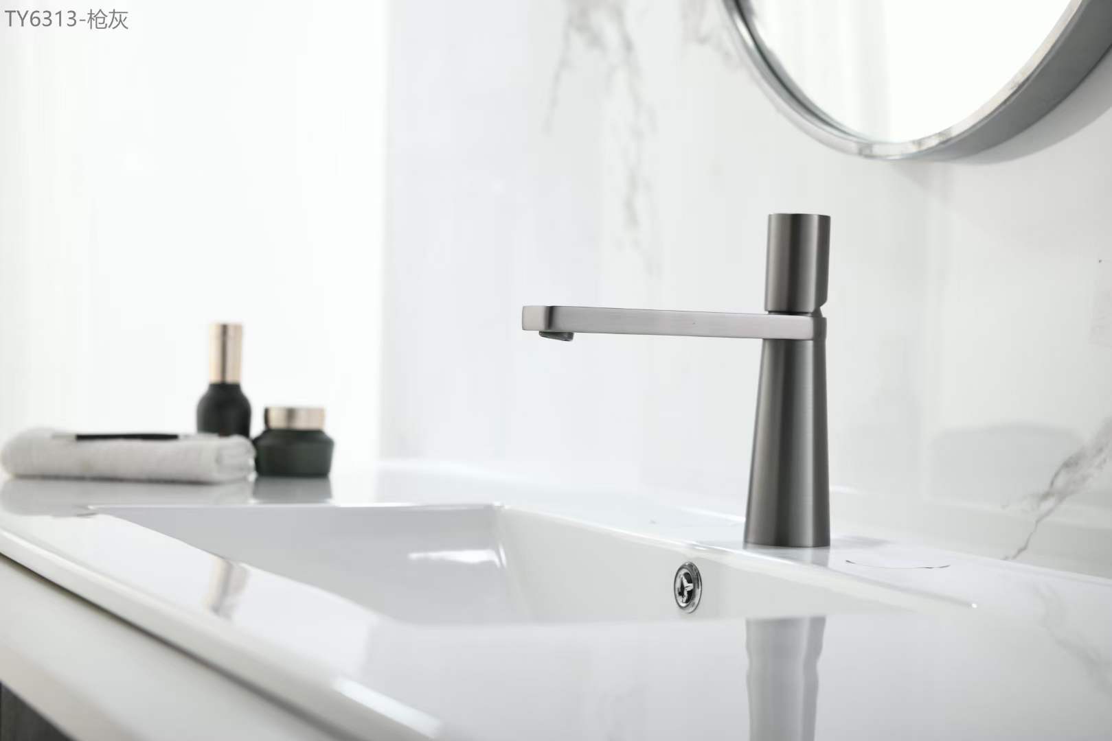 torneiras de banheiro vintage